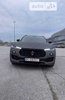 Позашляховик / Кросовер Maserati Levante 2018 в Львові