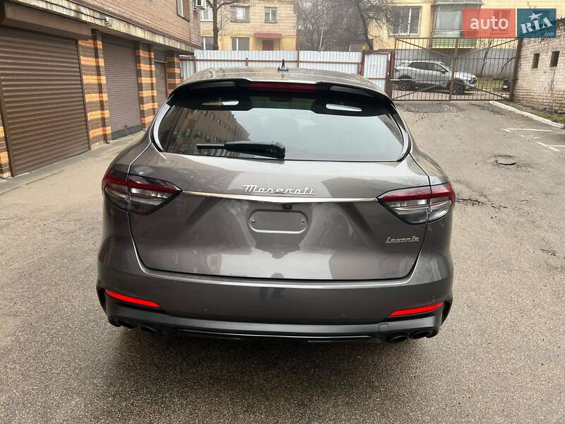Внедорожник / Кроссовер Maserati Levante 2021 в Киеве фото 13 Внедорожник / Кроссовер Maserati Levante 2021 в Киеве