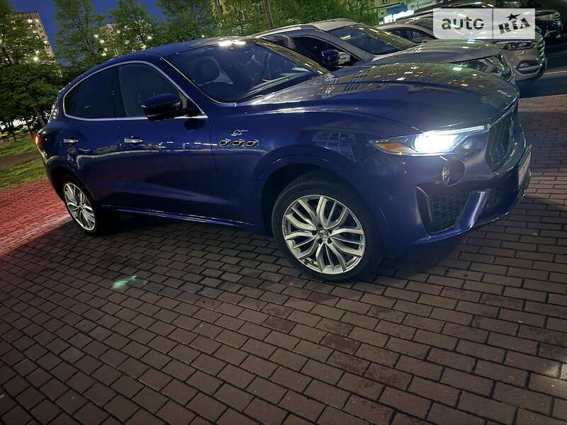 Позашляховик / Кросовер Maserati Levante 2021 в Києві