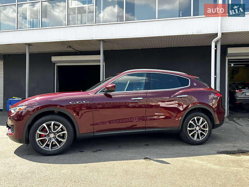 Позашляховик / Кросовер Maserati Levante 2016 в Києві