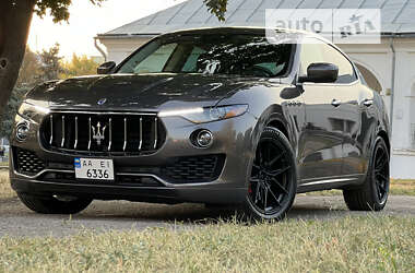 Внедорожник / Кроссовер Maserati Levante 2017 в Белой Церкви