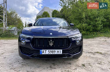 Позашляховик / Кросовер Maserati Levante 2016 в Києві