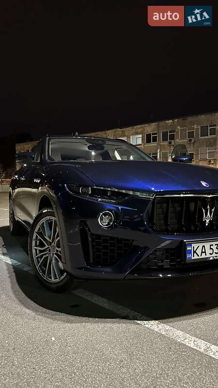 Внедорожник / Кроссовер Maserati Levante 2019 в Киеве