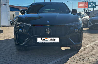 Позашляховик / Кросовер Maserati Levante 2019 в Чернівцях