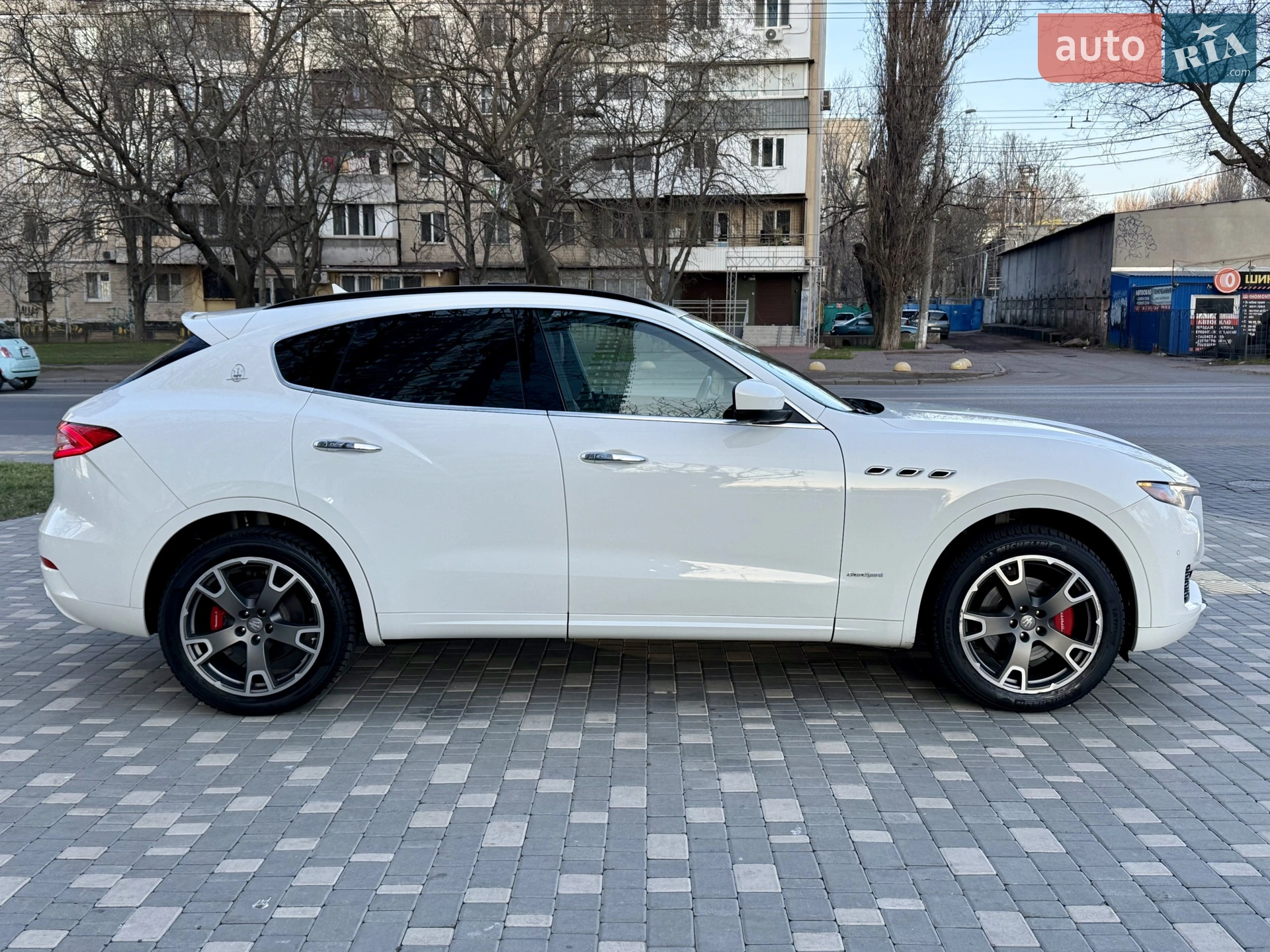 2016 Maserati Levante - мініатюра 2