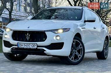 Позашляховик / Кросовер Maserati Levante 2016 в 