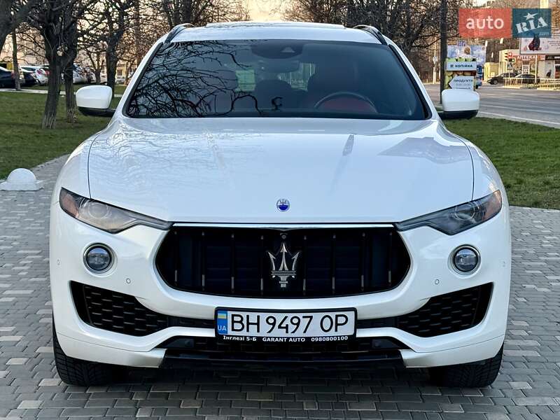 Внедорожник / Кроссовер Maserati Levante 2016 в Одессе