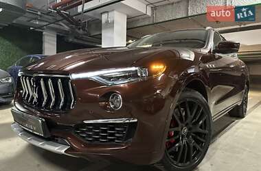 Внедорожник / Кроссовер Maserati Levante 2021 в Киеве