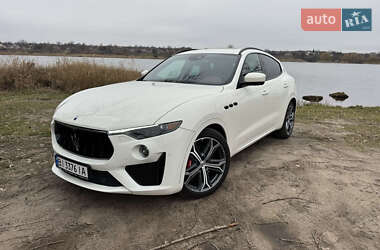Внедорожник / Кроссовер Maserati Levante 2018 в 