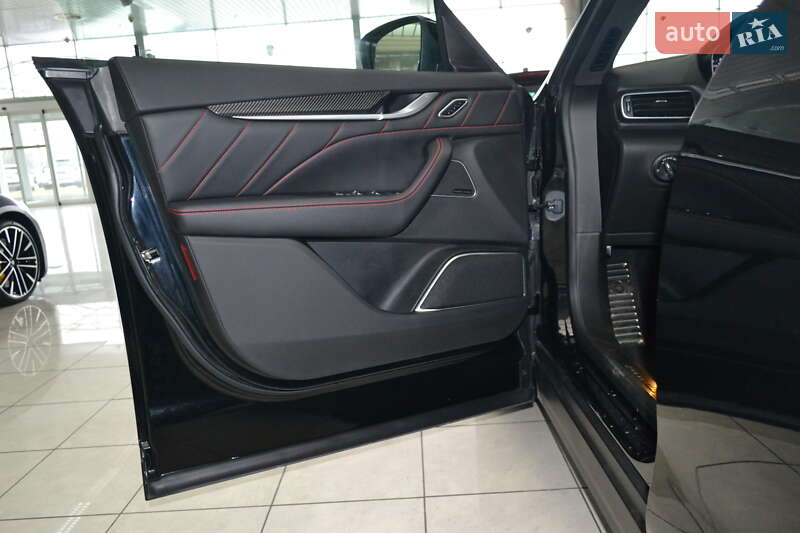 Позашляховик / Кросовер Maserati Levante 2018 в Києві фото 8 Позашляховик / Кросовер Maserati Levante 2018 в Києві