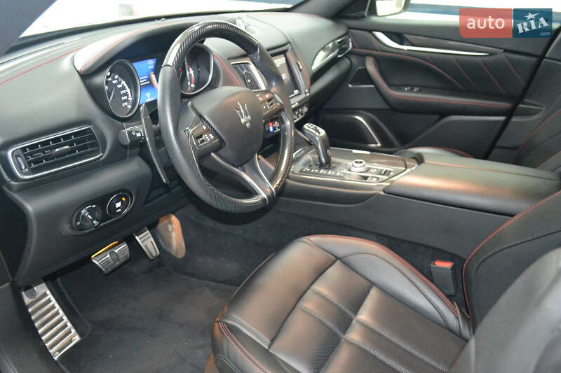 Позашляховик / Кросовер Maserati Levante 2018 в Києві фото 9 Позашляховик / Кросовер Maserati Levante 2018 в Києві
