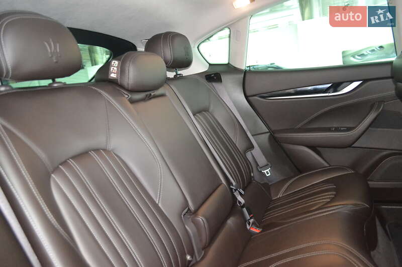 Позашляховик / Кросовер Maserati Levante 2017 в Києві