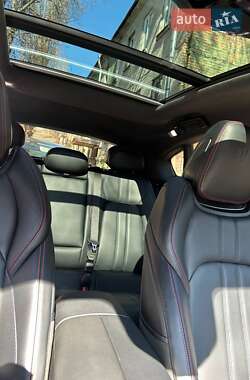 Внедорожник / Кроссовер Maserati Levante 2022 в 