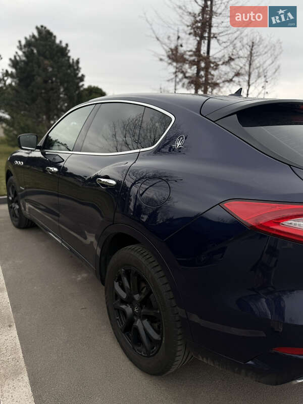 Позашляховик / Кросовер Maserati Levante 2018 в Дніпрі