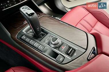 Позашляховик / Кросовер Maserati Levante 2022 в 