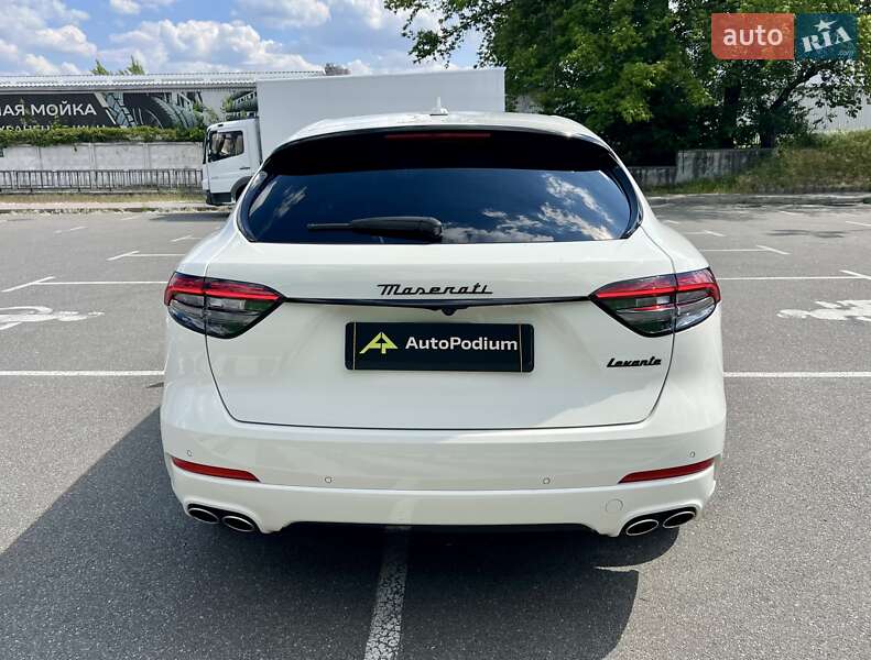 Позашляховик / Кросовер Maserati Levante 2021 в Києві фото 11 Позашляховик / Кросовер Maserati Levante 2021 в Києві