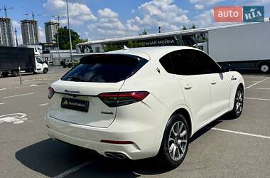 Позашляховик / Кросовер Maserati Levante 2021 в Києві