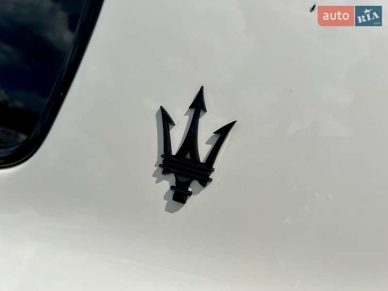 Позашляховик / Кросовер Maserati Levante 2021 в Києві фото 26 Позашляховик / Кросовер Maserati Levante 2021 в Києві