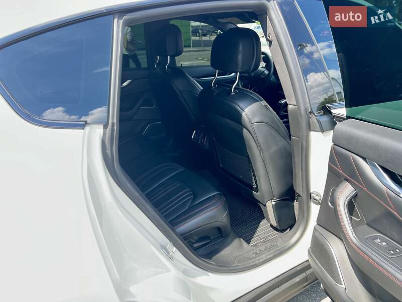 Позашляховик / Кросовер Maserati Levante 2021 в Києві фото 62 Позашляховик / Кросовер Maserati Levante 2021 в Києві