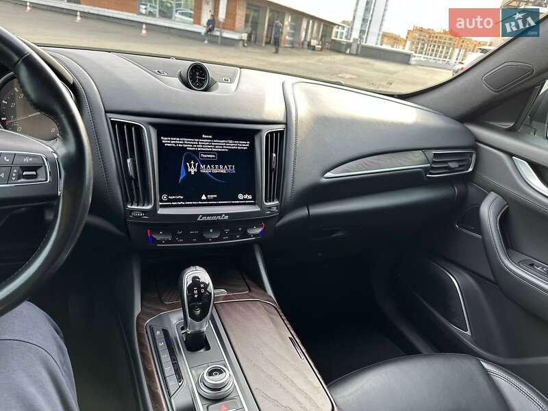 Позашляховик / Кросовер Maserati Levante 2017 в Києві