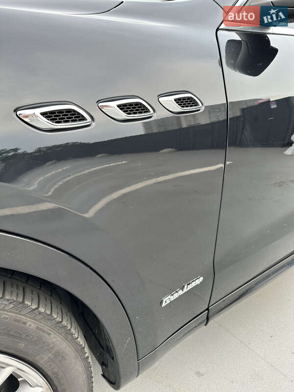 Позашляховик / Кросовер Maserati Levante 2019 в Києві
