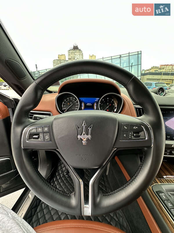 Позашляховик / Кросовер Maserati Levante 2019 в Києві