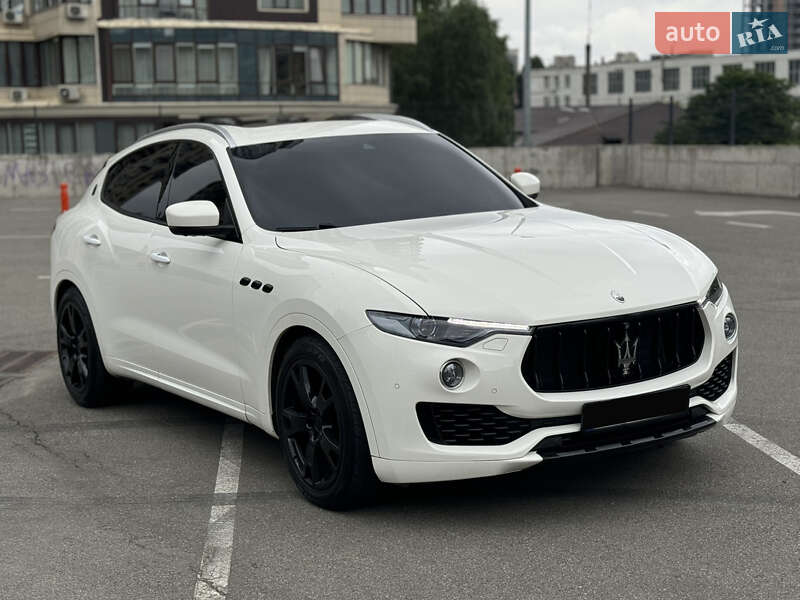 Внедорожник / Кроссовер Maserati Levante 2016 в Киеве фото 3 Внедорожник / Кроссовер Maserati Levante 2016 в Киеве