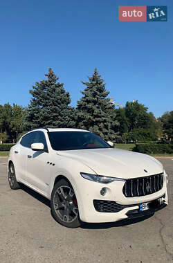Позашляховик / Кросовер Maserati Levante 2018 в Одесі