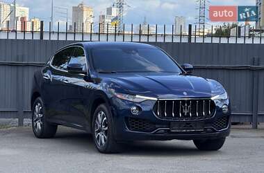 Позашляховик / Кросовер Maserati Levante 2018 в 
