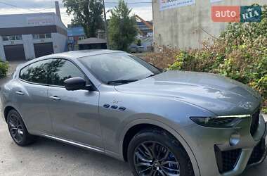 Позашляховик / Кросовер Maserati Levante 2022 в Києві