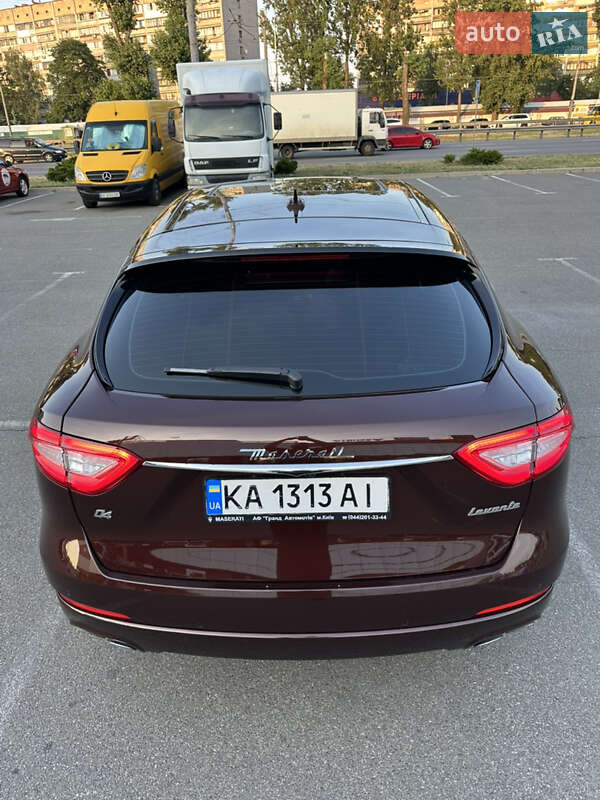 Внедорожник / Кроссовер Maserati Levante 2017 в Киеве