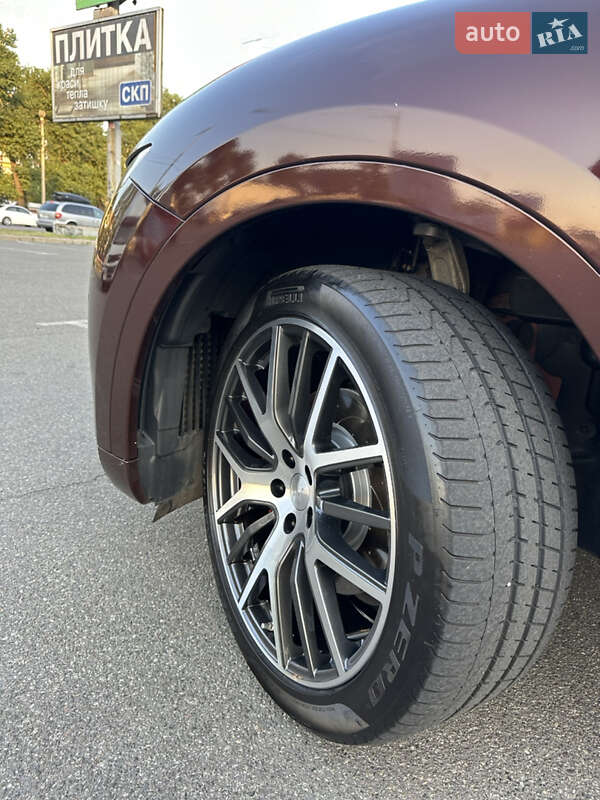 Внедорожник / Кроссовер Maserati Levante 2017 в Киеве