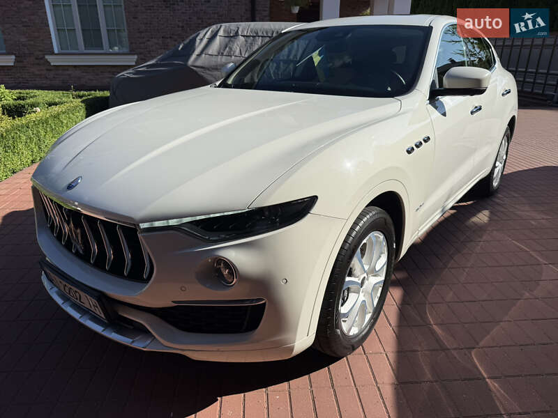 Внедорожник / Кроссовер Maserati Levante 2019 в Киеве