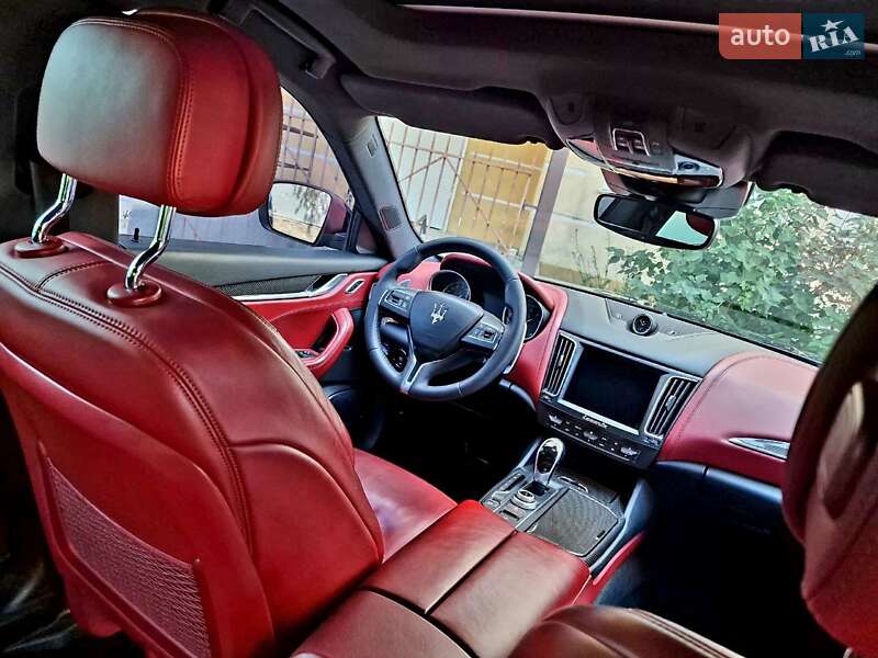 Позашляховик / Кросовер Maserati Levante 2018 в Києві
