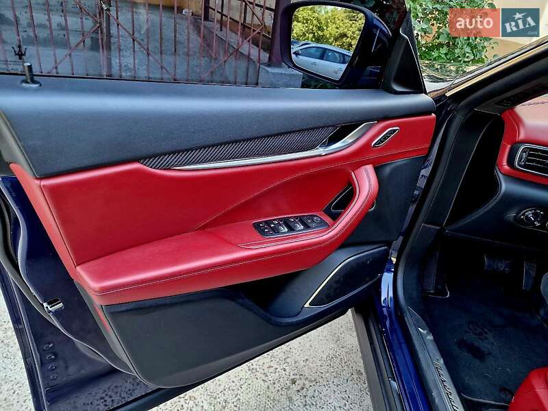 Позашляховик / Кросовер Maserati Levante 2018 в Києві