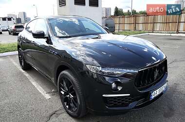 Внедорожник / Кроссовер Maserati Levante 2021 в Киеве