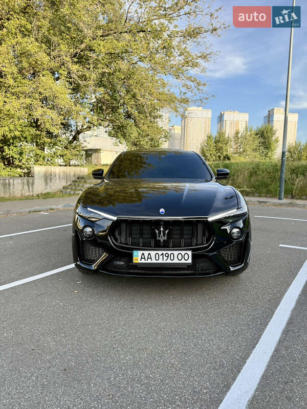 Позашляховик / Кросовер Maserati Levante 2020 в Києві