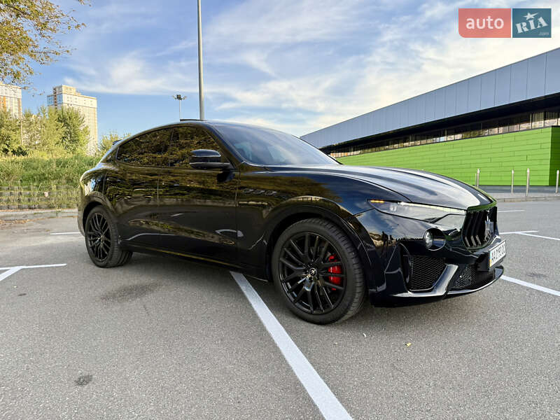 Позашляховик / Кросовер Maserati Levante 2020 в Києві