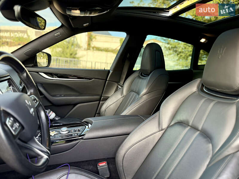 Позашляховик / Кросовер Maserati Levante 2020 в Києві