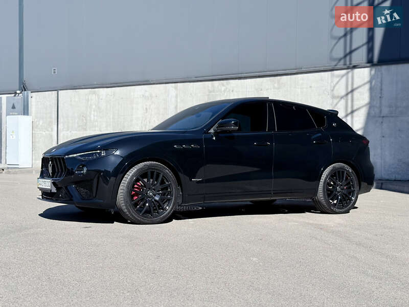 Позашляховик / Кросовер Maserati Levante 2020 в Києві