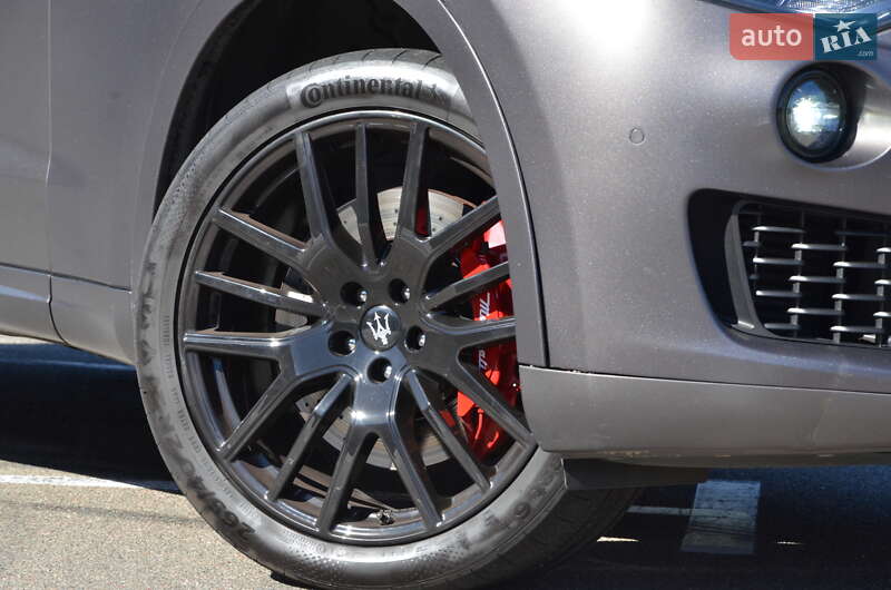 Позашляховик / Кросовер Maserati Levante 2017 в Києві