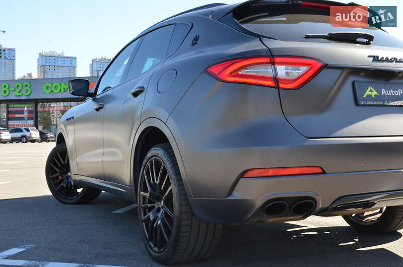 Позашляховик / Кросовер Maserati Levante 2017 в Києві