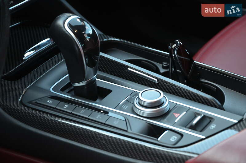 Позашляховик / Кросовер Maserati Levante 2017 в Києві