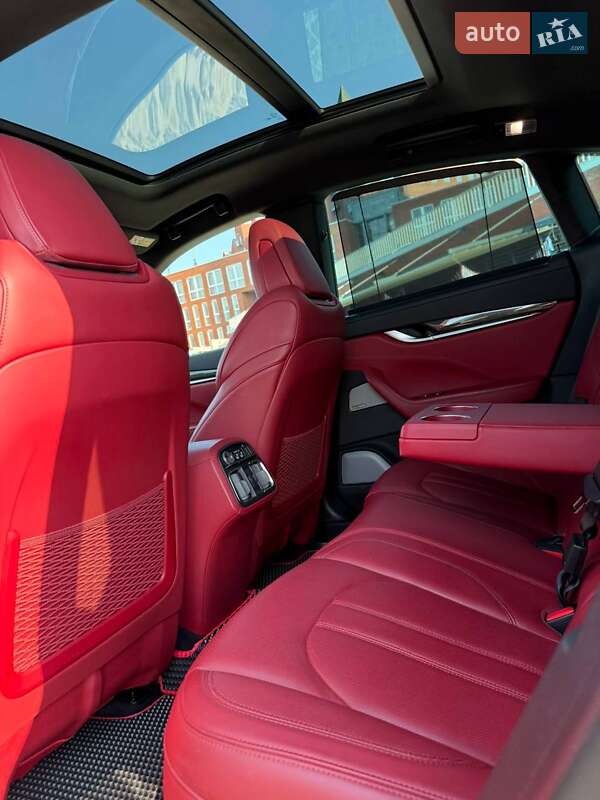 Внедорожник / Кроссовер Maserati Levante 2018 в Днепре фото 7 Внедорожник / Кроссовер Maserati Levante 2018 в Днепре