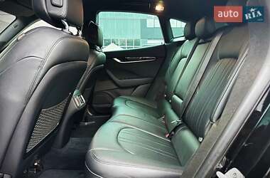 Внедорожник / Кроссовер Maserati Levante 2018 в 