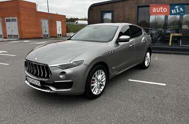 Внедорожник / Кроссовер Maserati Levante 2019 в 