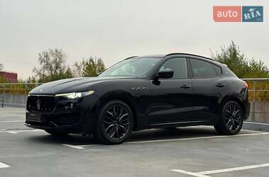 Внедорожник / Кроссовер Maserati Levante 2018 в  фото 6 Внедорожник / Кроссовер Maserati Levante 2018 в