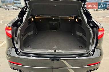 Внедорожник / Кроссовер Maserati Levante 2018 в  фото 22 Внедорожник / Кроссовер Maserati Levante 2018 в