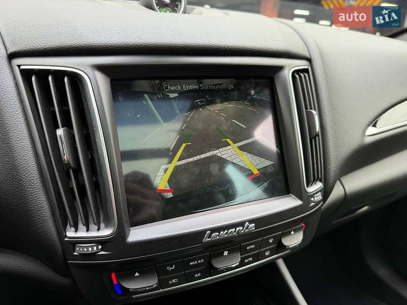 Внедорожник / Кроссовер Maserati Levante 2017 в Киеве