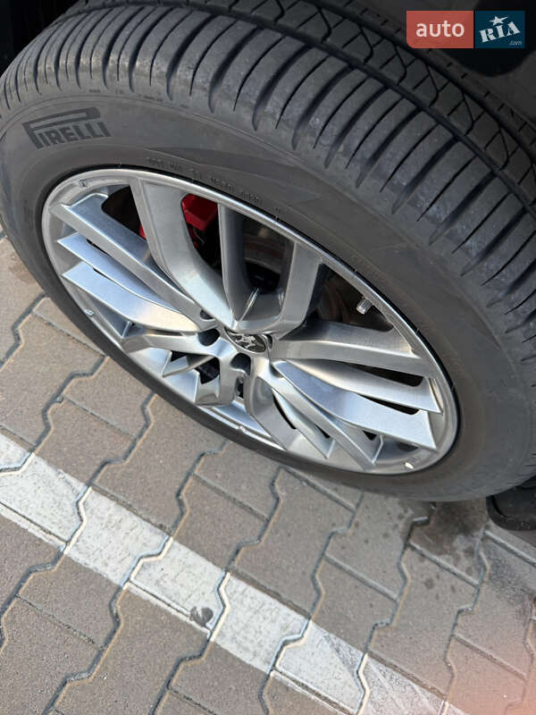 Внедорожник / Кроссовер Maserati Levante 2018 в Киеве